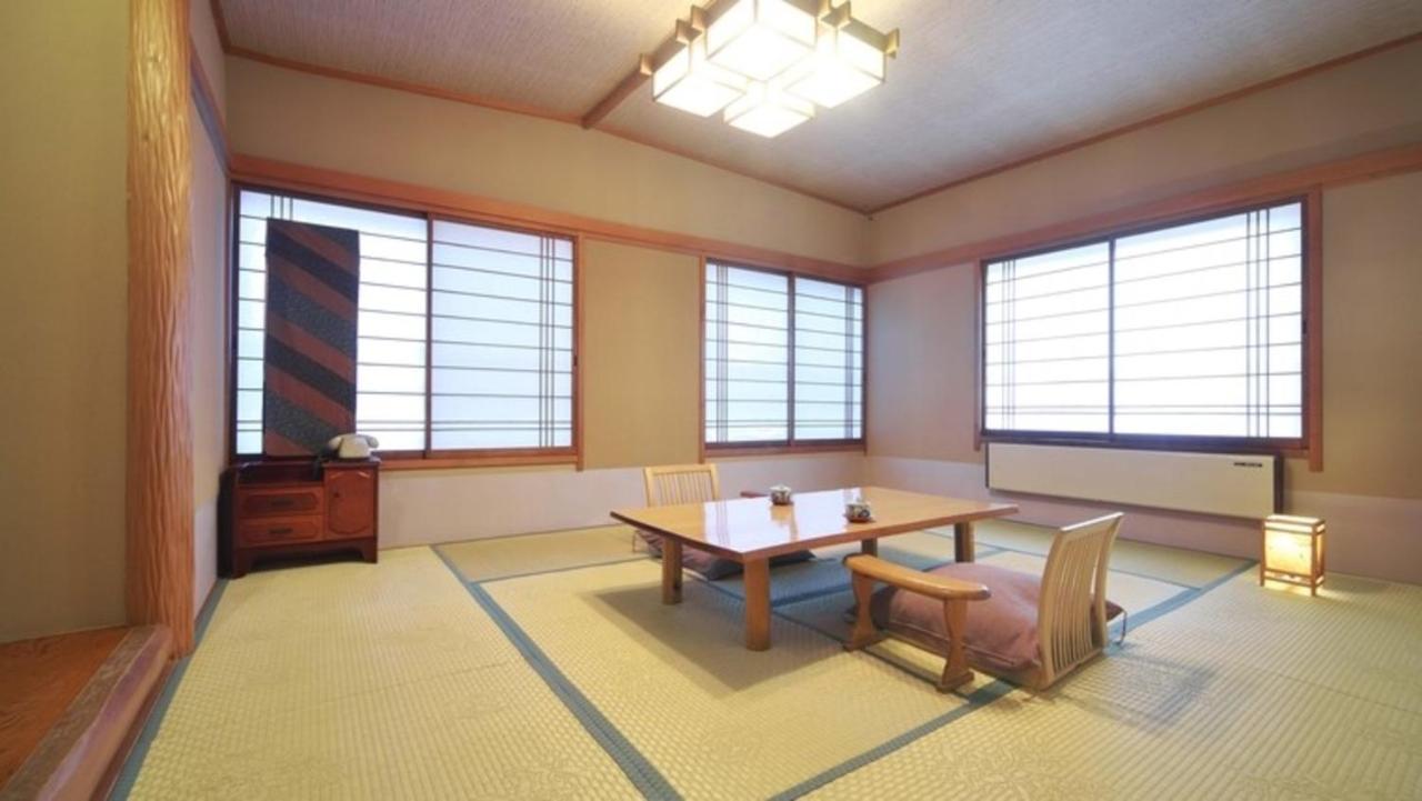 Отель Hinokitei Bokusui Кусацу Экстерьер фото